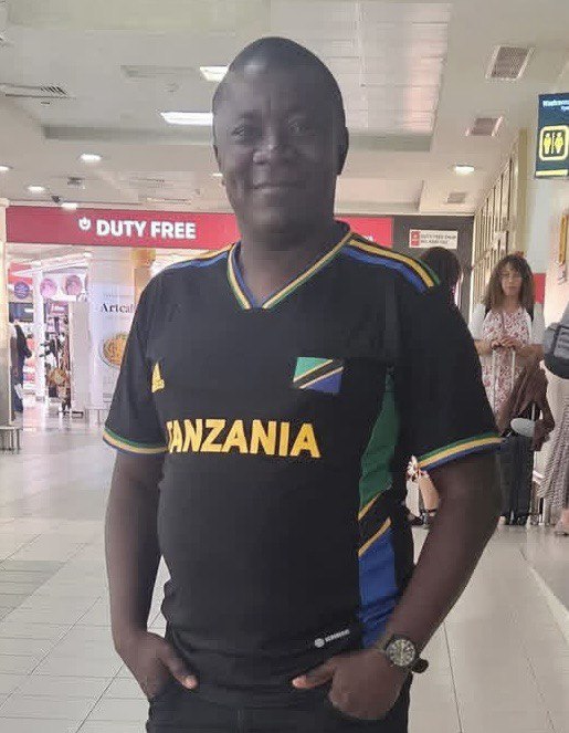 Mugabe Robert - CEO & Senior Travel Consultant