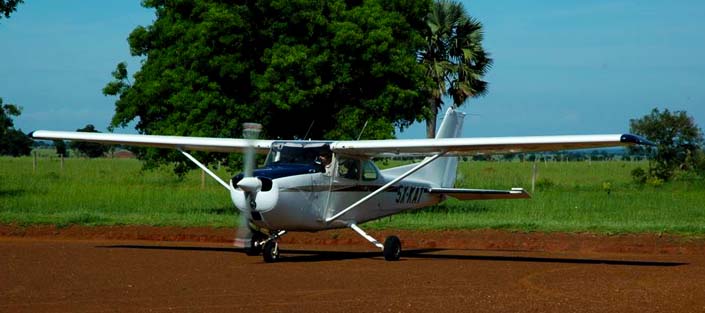 3 days gorilla flying safari - 3 days flying gorilla tracking safari to bwindi forest safari